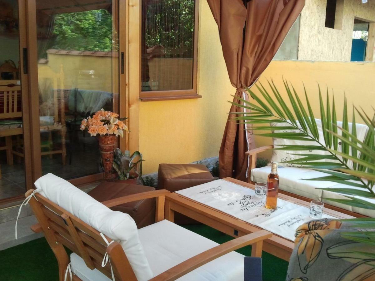 Vila Riviera Chernomorets Bagian luar foto