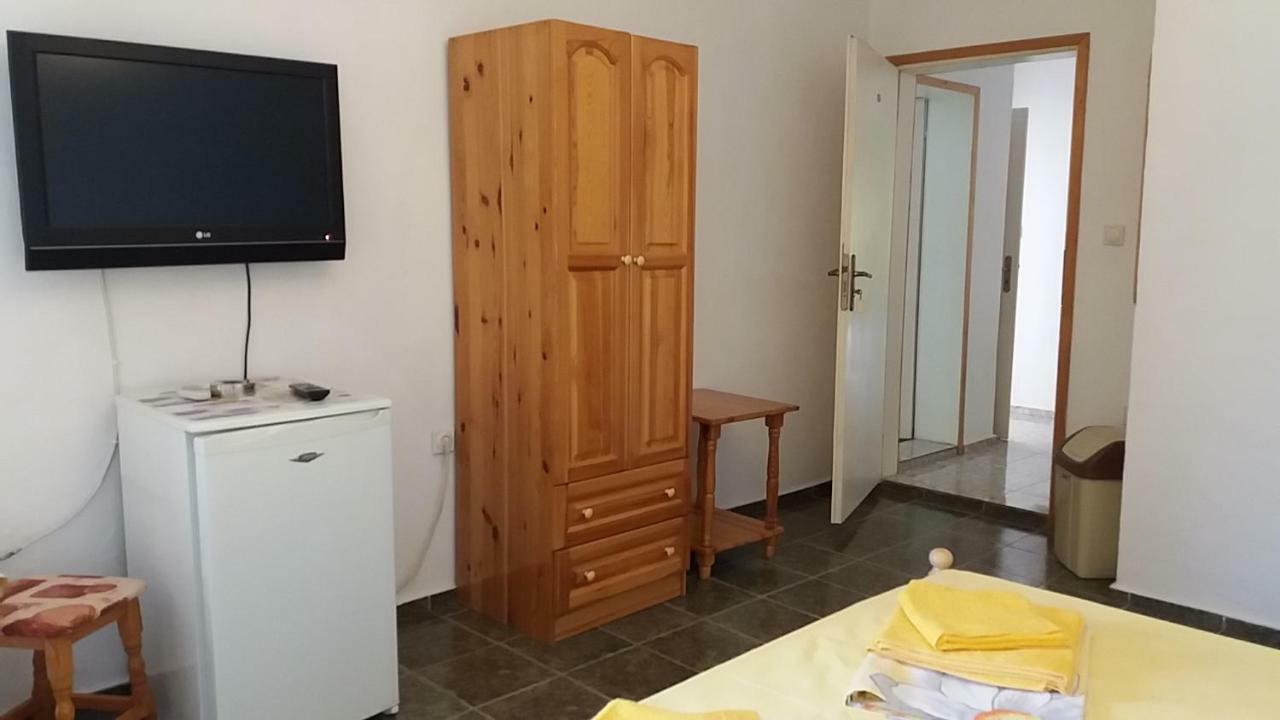 Vila Riviera Chernomorets Bagian luar foto