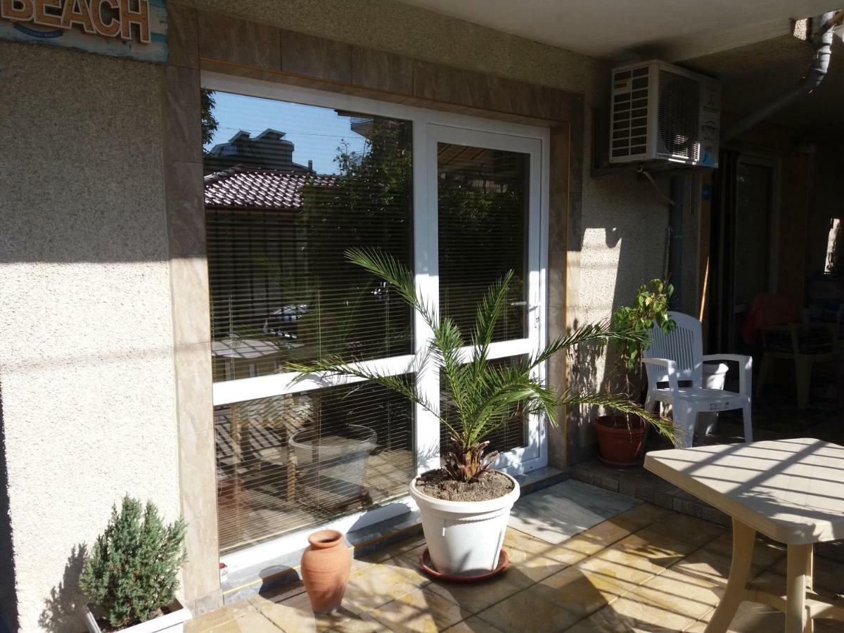 Vila Riviera Chernomorets Bagian luar foto